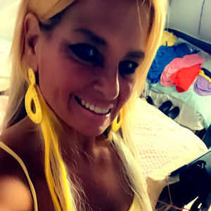 Meet your Posher, Carrie